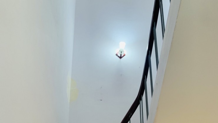 CHO THUÊ NHÀ NGUYÊN CĂN TẠI NGÕ 93, VƯƠNG THỪA VŨ, 4 TẦNG, 45M2, 3 NGỦ, 13 TRIỆU
